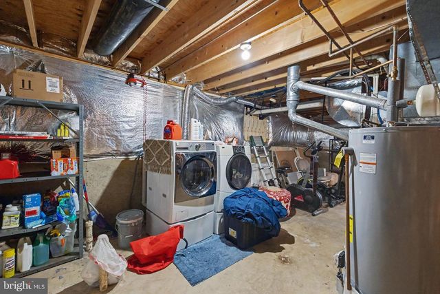 5000 YORK CT, Fredericksburg, VA 22408