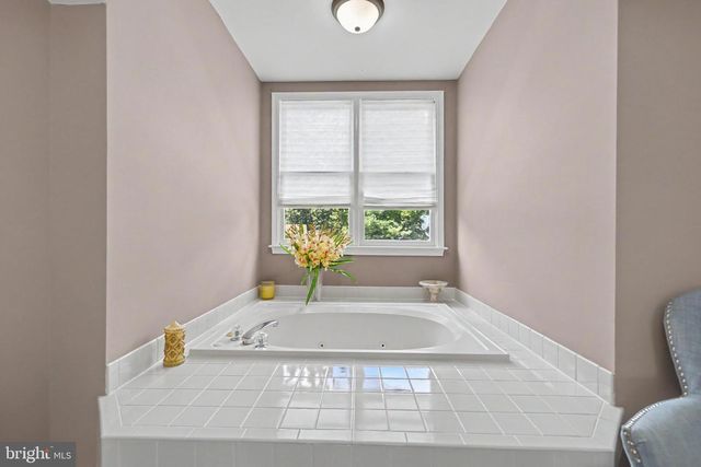 5000 YORK CT, Fredericksburg, VA 22408