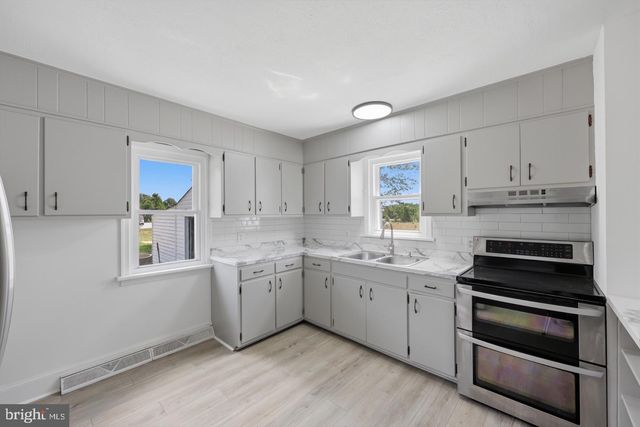 8251 MARSHALL CORNER RD, Pomfret, MD 20675