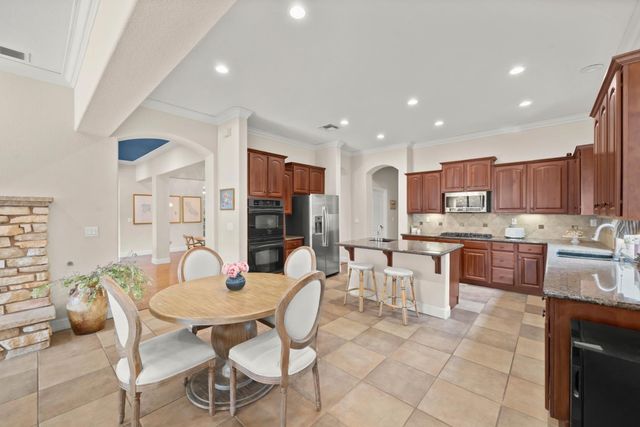 985 Lavastone Dr, Lincoln, CA 95648