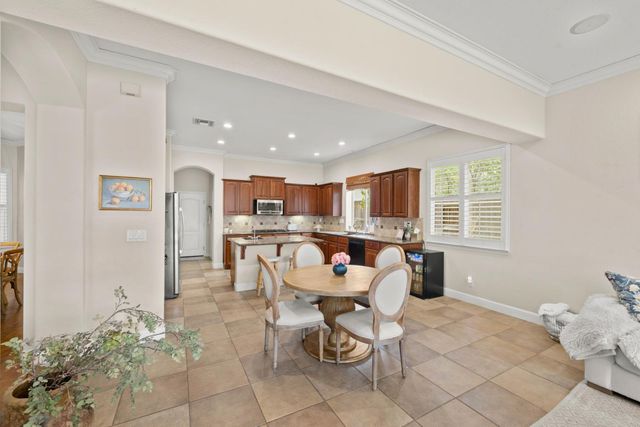 985 Lavastone Dr, Lincoln, CA 95648