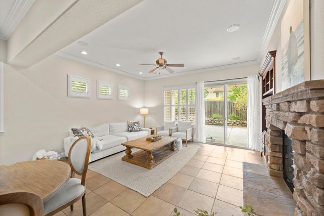 985 Lavastone Dr, Lincoln, CA 95648