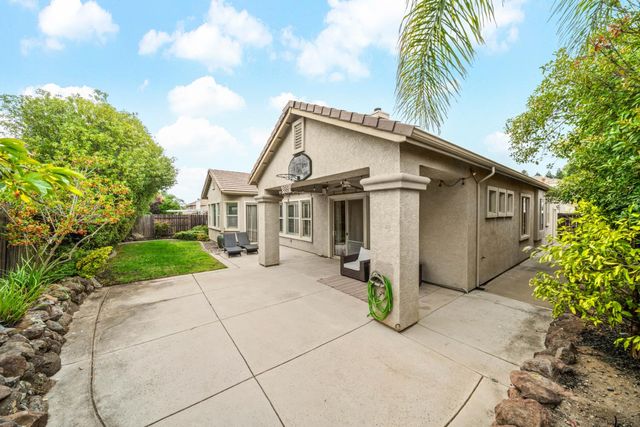985 Lavastone Dr, Lincoln, CA 95648