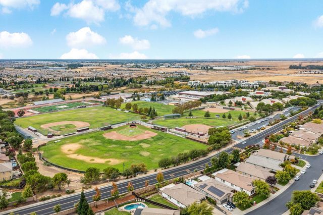985 Lavastone Dr, Lincoln, CA 95648