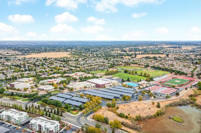 985 Lavastone Dr, Lincoln, CA 95648