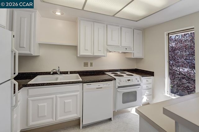 2700 Tice Creek Dr 3, Walnut Creek, CA 94595