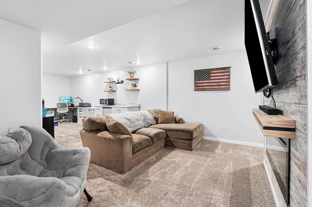 2608 HENDRICKS AVENUE, Kaukauna, WI 54130