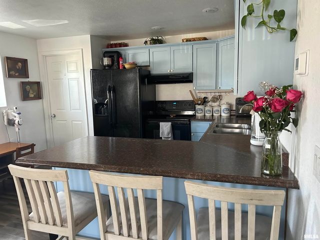 816 E STEVENSON Street, Taylorville, IL 62568