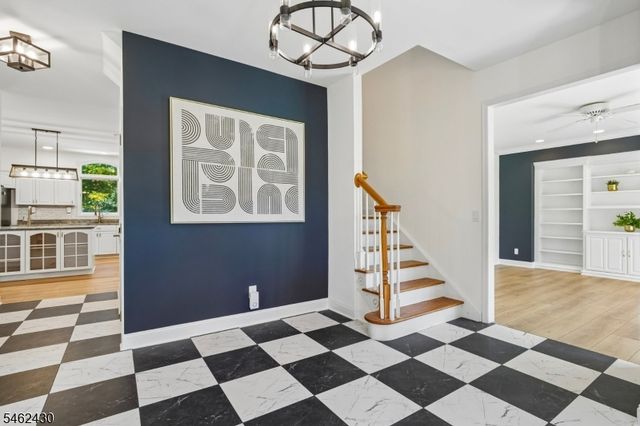 14 Eagle Dr, Raritan Twp., NJ 08551