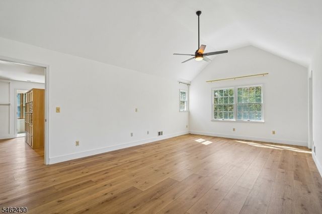 14 Eagle Dr, Raritan Twp., NJ 08551