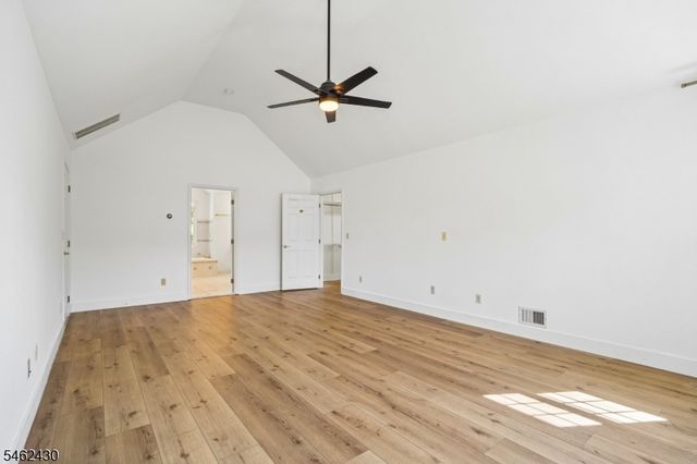 14 Eagle Dr, Raritan Twp., NJ 08551