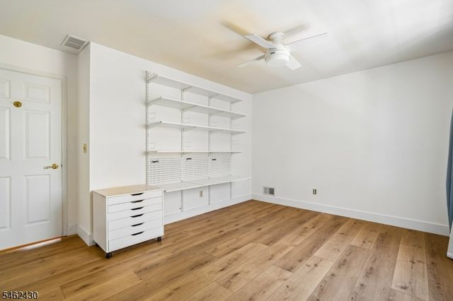 14 Eagle Dr, Raritan Twp., NJ 08551