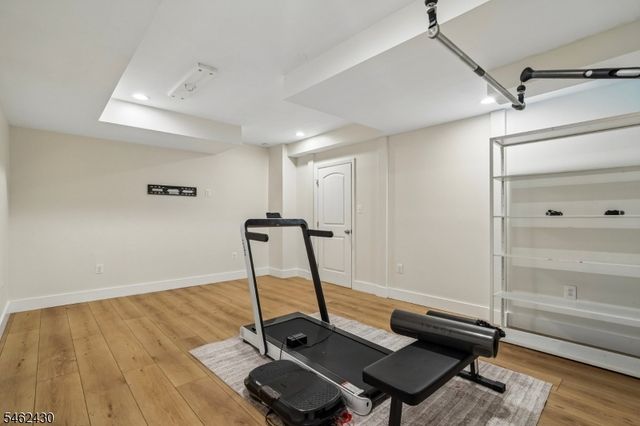 14 Eagle Dr, Raritan Twp., NJ 08551