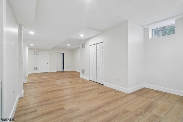14 Eagle Dr, Raritan Twp., NJ 08551