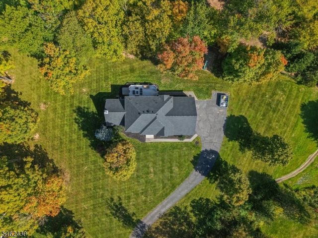14 Eagle Dr, Raritan Twp., NJ 08551