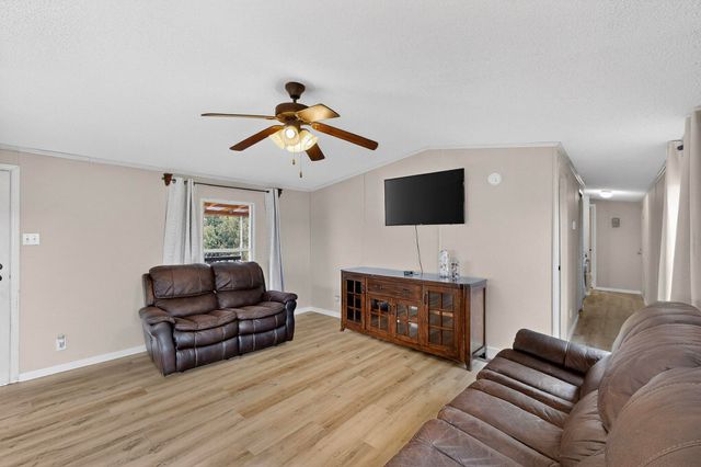 4038 Martinez Road, Edgewood, NM 87015