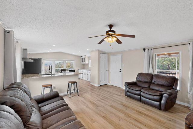 4038 Martinez Road, Edgewood, NM 87015