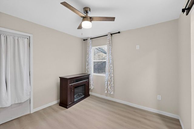 4038 Martinez Road, Edgewood, NM 87015