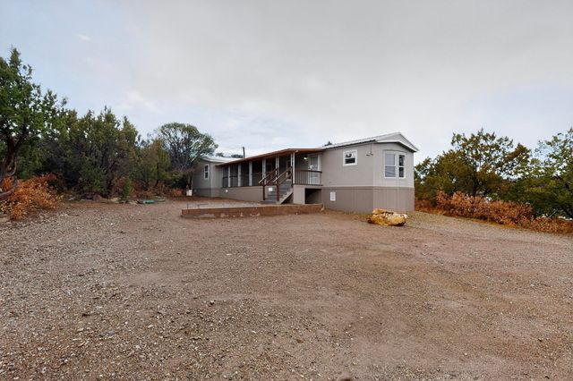 4038 Martinez Road, Edgewood, NM 87015