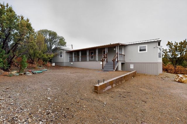 4038 Martinez Road, Edgewood, NM 87015