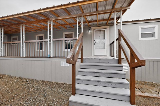 4038 Martinez Road, Edgewood, NM 87015