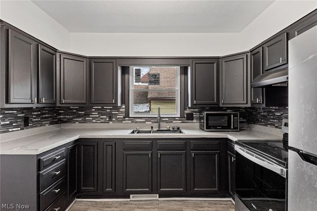 942 Winton Avenue, Akron, OH 44320