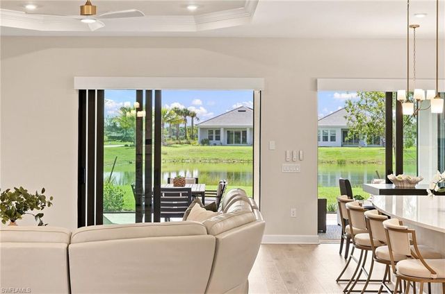15638 Triesta LN, Naples, FL 34114