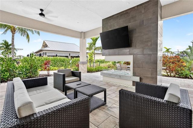 15638 Triesta LN, Naples, FL 34114
