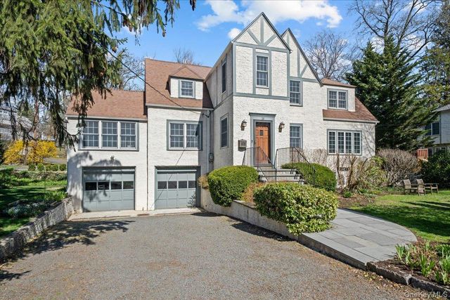 26 Shadow Lane, Larchmont, NY 10538