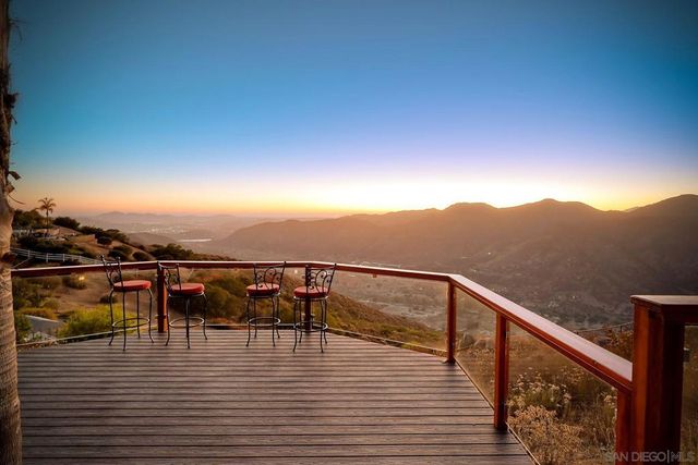 15068 Creek Hills Rd, El Cajon, CA 92021