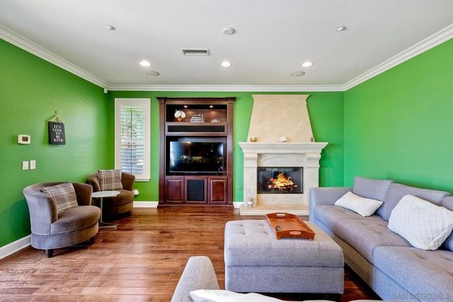 15068 Creek Hills Rd, El Cajon, CA 92021