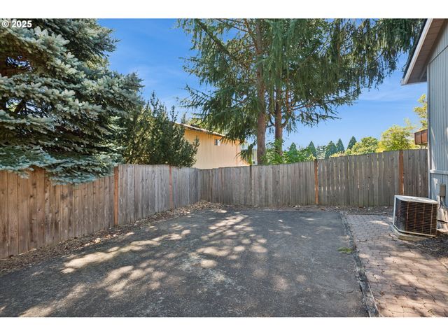 15240 Sw 100TH Ave, Tigard, OR 97224