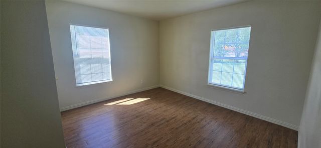 800 N 4th Street, Sanger, TX 76266
