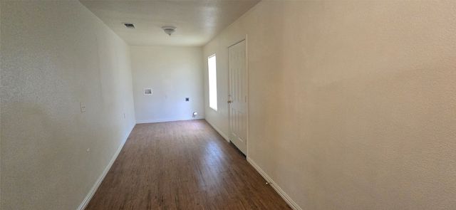 800 N 4th Street, Sanger, TX 76266
