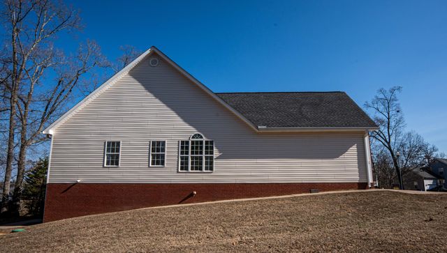 114 Mccullough Road NE, Cleveland, TN 37323