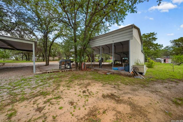 23398 MATHIS RD, Elmendorf, TX 78112