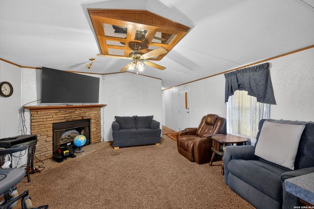 23398 MATHIS RD, Elmendorf, TX 78112
