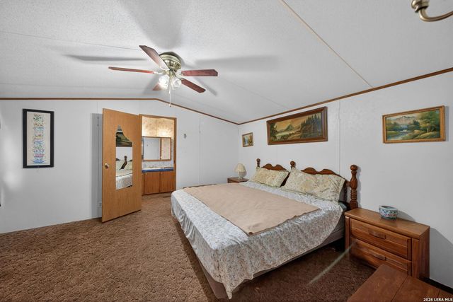 23398 MATHIS RD, Elmendorf, TX 78112