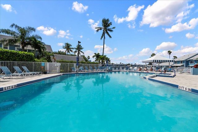 1121 Ocean Dunes Circle, Jupiter, FL 33477