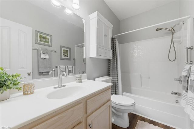 607 Inland WALK, Carrollton, VA 23314