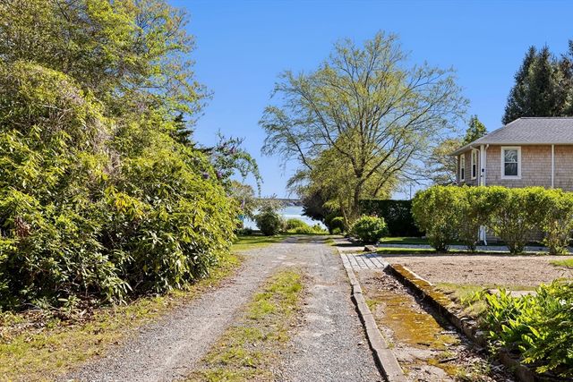 13 Converse Rd, Marion, MA 02738