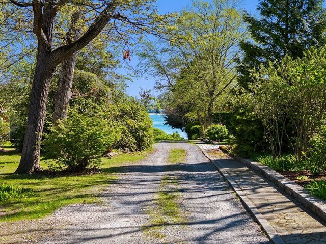 13 Converse Rd, Marion, MA 02738