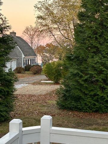 13 Converse Rd, Marion, MA 02738