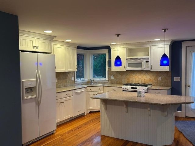 13 Converse Rd, Marion, MA 02738