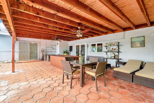 3711 SW 87th Ave, Miami, FL 33165