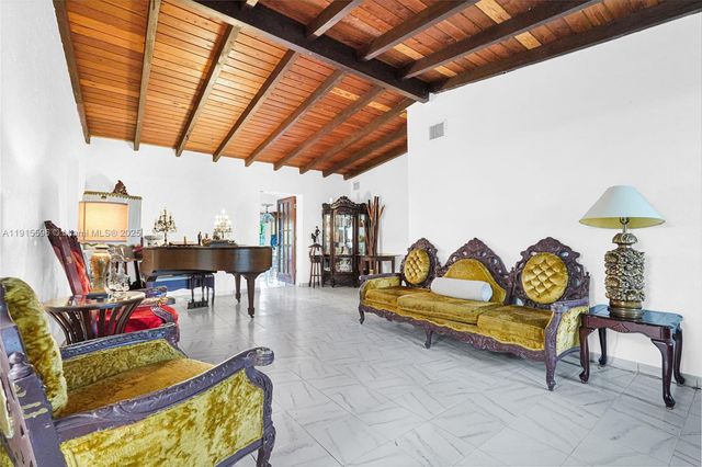 3711 SW 87th Ave, Miami, FL 33165