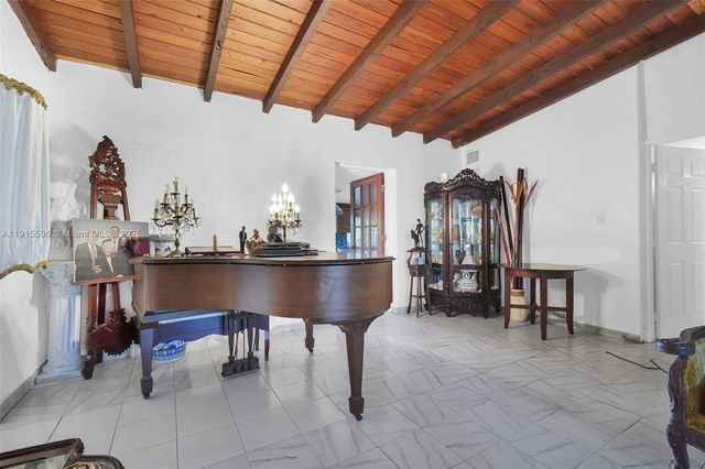 3711 SW 87th Ave, Miami, FL 33165