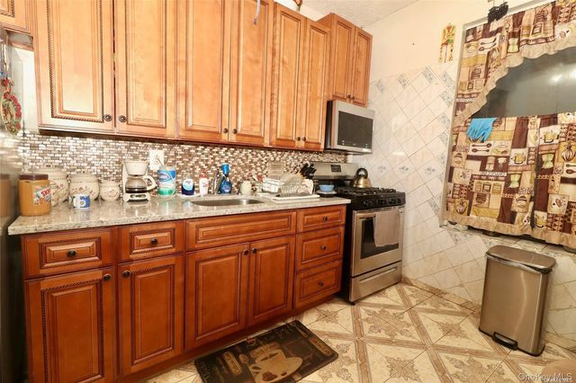 941 Jerome Avenue 6C, Bronx, NY 10452