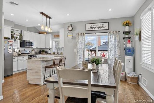 545 Marcellus Road, Williston Park, NY 11596