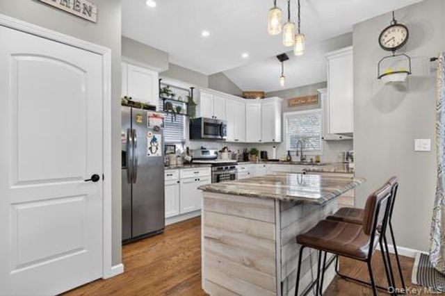 545 Marcellus Road, Williston Park, NY 11596